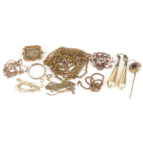 3589 - Georgian and later yellow metal jewellery including a mourning brooch, longuard chain, drop earrings... 