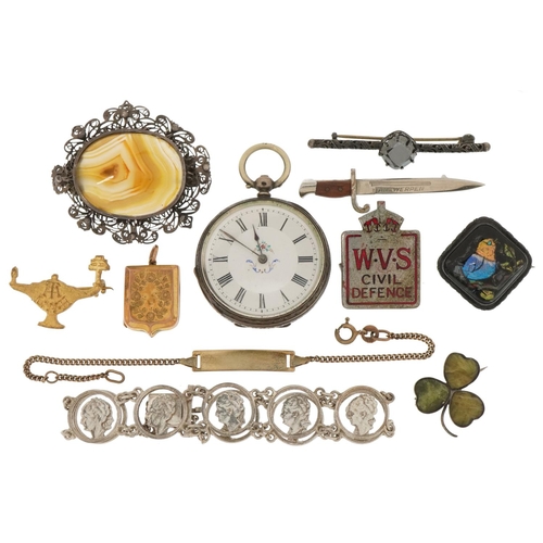 3505 - Antique and later jewellery including a 9ct gold back and front shield shaped locket, butterfly wing... 