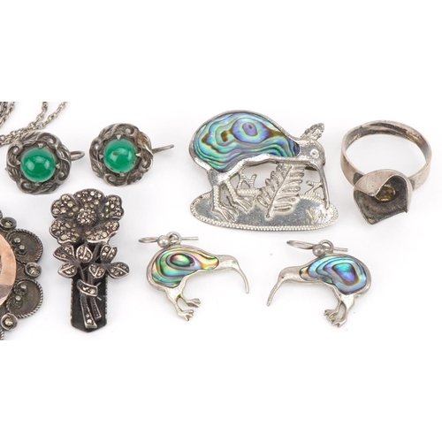 3487 - Antique and later silver and white metal jewellery including kiwi abalone brooch and similar earring... 