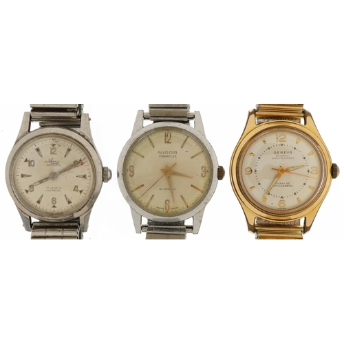 3663 - Three vintage gentlemen's wristwatches comprising Avia, Nidor Vibraflex and Geneva automatic