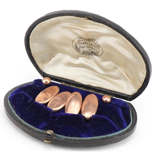 2706 - Set of 9ct gold gentlemen's dress studs and cufflinks housed in a Joseph Taylor tooled leather fitte... 