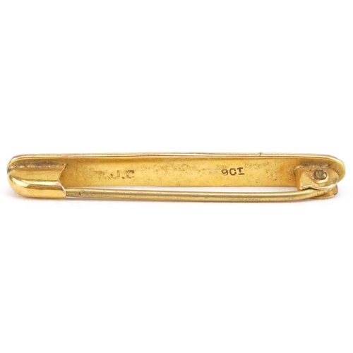 2646 - 9ct gold baby bar brooch, 3.3cm wide, 1.2g