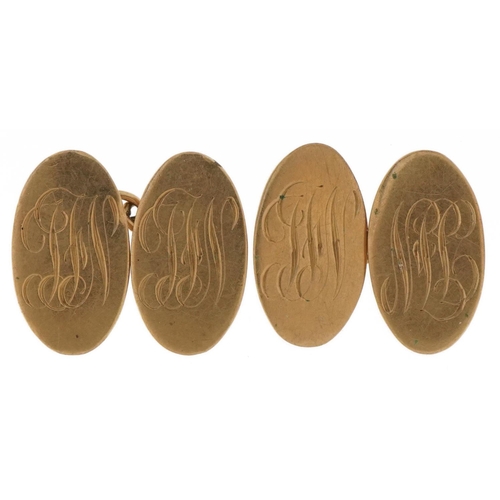 2127 - Pair of 9ct gold engraved cufflinks, 2.5cm in length, 8.2g