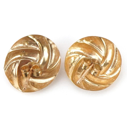 2593 - Pair of 9ct gold embossed knot design stud earrings, 12mm in diameter, 0.5g