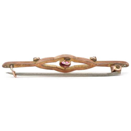 2615 - Edwardian 9ct gold pink stone and seed pearl bar brooch, 4cm wide, 1.2g