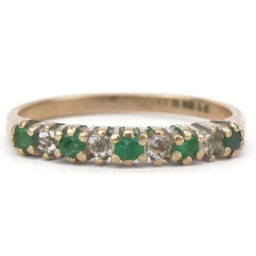 2146 - 9ct gold green and clear stone half eternity ring, size M, 1.6g