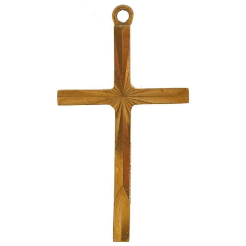 2638 - 9ct gold engine turned cross pendant, 2.7cm high, 1.3g