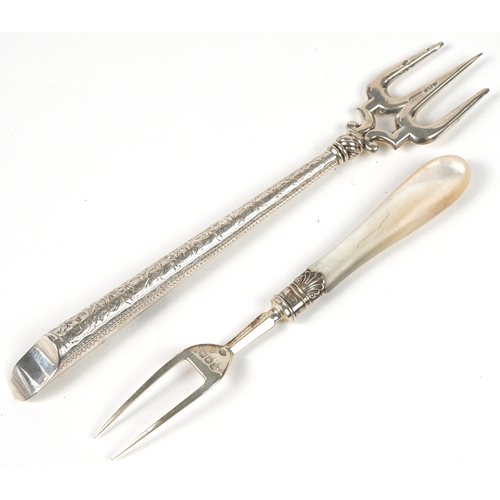 1108 - Victorian silver toasting fork and and pickle fork with mother of pearl handle, the largest 22cm in ... 