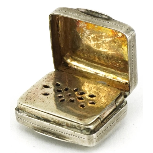 223 - John Bettridge, George IV silver vinaigrette with gilt interior, Birmingham 1822, 1.8cm wide, 5.0g