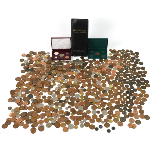 1437 - Antique and later British and world coinage including two Coins of Ireland year sets and pennies