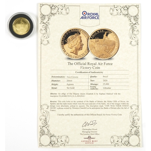 1427 - 9ct gold proof RAF commemorative two crowns with certificate, 8.0g