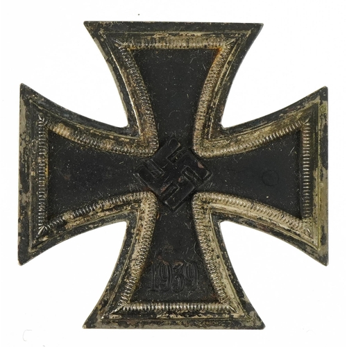 425 - German military interest Iron Cross housed in a Paul Meybauer Berlin fitted case