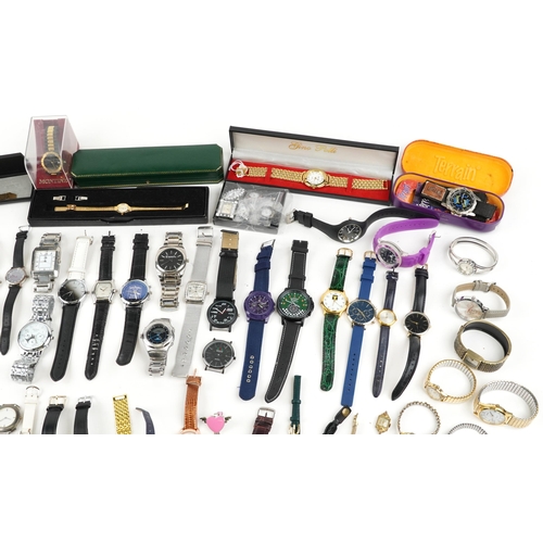 2832 - Large collection of costume jewellery and wristwatches including Sekonda, Meibo and Lorus