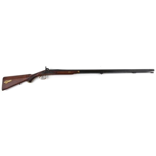 485 - Percussion cap rifle with ramrod, 149.5cm in length