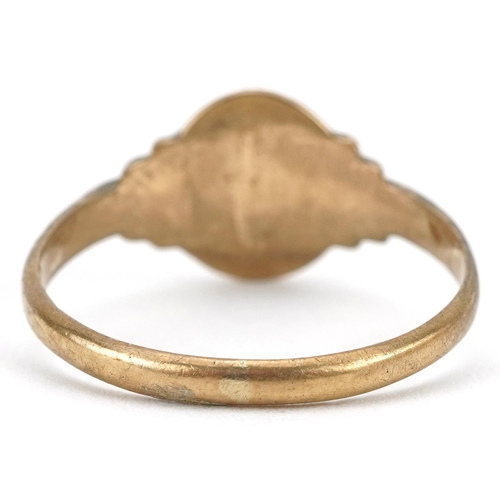 2653 - 9ct gold signet ring, size M, 1.4g