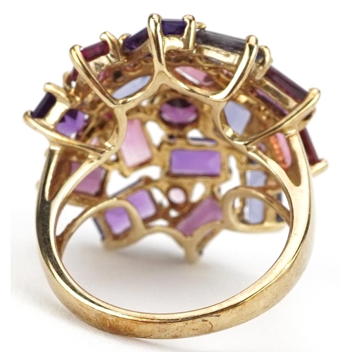 2088 - 9ct gold amethyst and garnet cocktail ring, size K/L, 4.7g