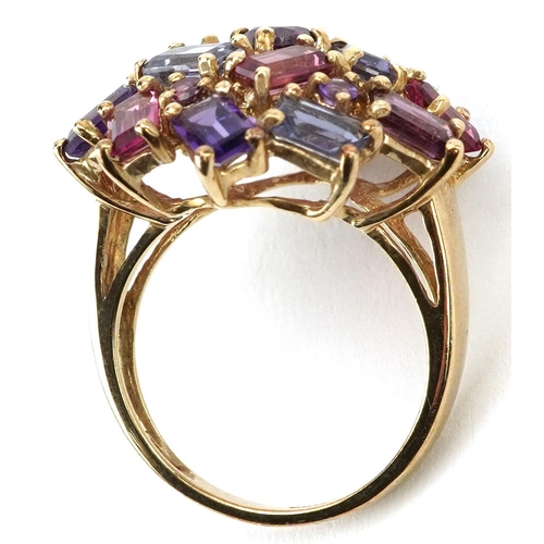 2088 - 9ct gold amethyst and garnet cocktail ring, size K/L, 4.7g