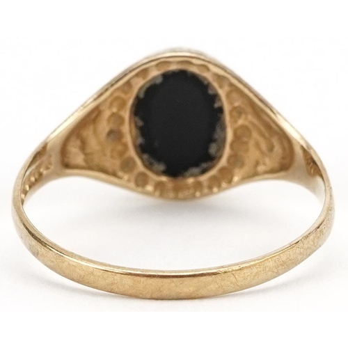 2656 - 9ct gold black onyx signet ring, size K, 1.2g