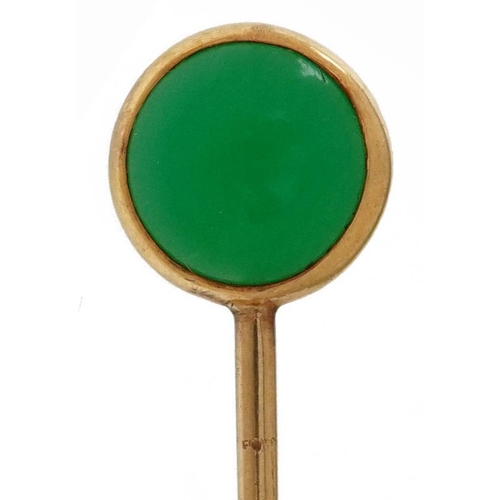 2756 - Tiffany & Co, unmarked gold green stone stickpin with box, tests as 14ct gold, housed in an S Kind &... 