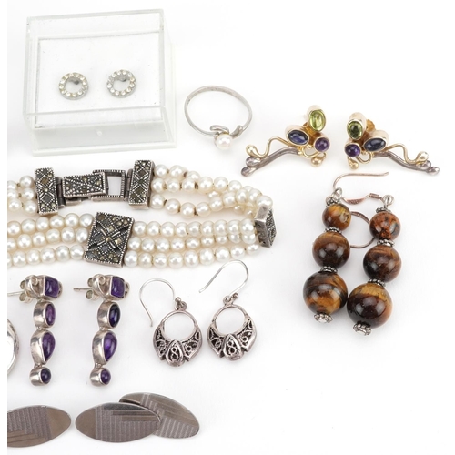 2742 - Silver and white metal jewellery including pairs of earrings, some with semi precious stones, Art No... 