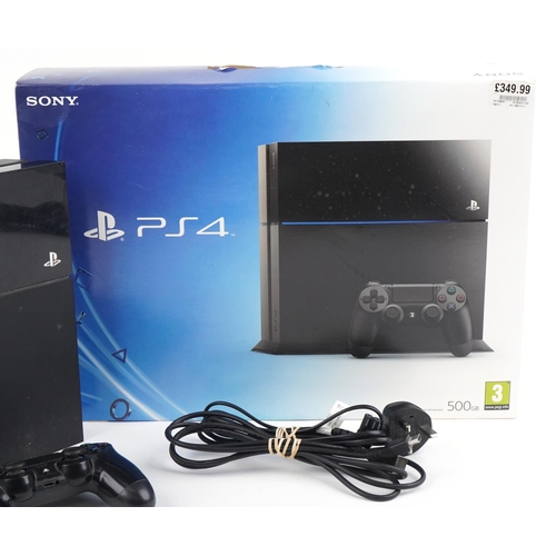 1372 - Sony PlayStation 4 500 GB games console with box