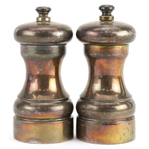 269 - John Bull Ltd, pair of Elizabeth II silver Peter Piper pepper mills, London 1997-98, 10cm high, 265.... 