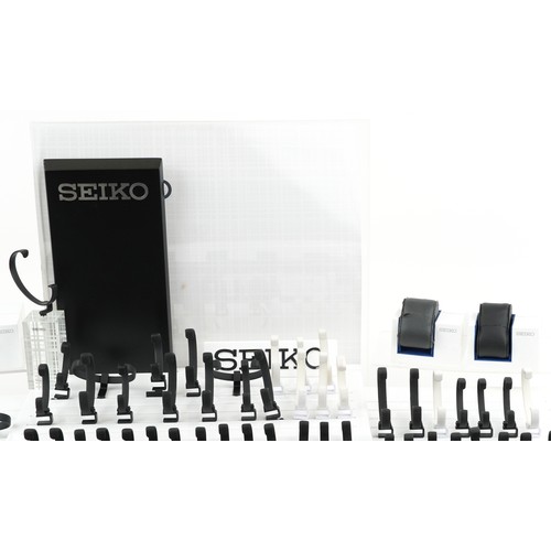 2841 - Seiko, large jewellers wristwatch display stand