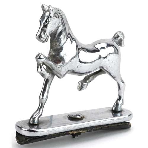 1274 - Vintage chrome painted car mascot in the form of a horse, 10cm in length