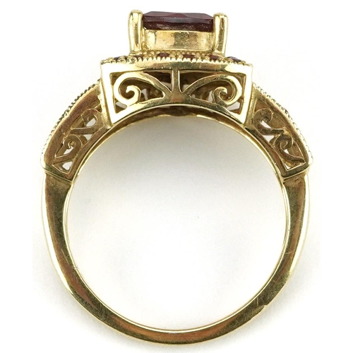 2038 - 9ct gold garnet ring, size N, 4.3g