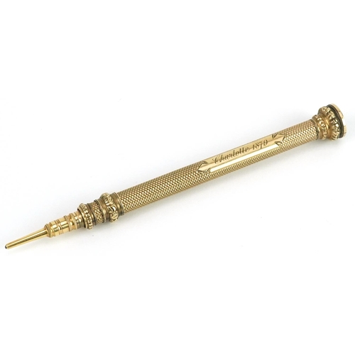 179 - Victorian unmarked gold engine turned propelling pencil with bloodstone terminal, engraved 1879, tes... 