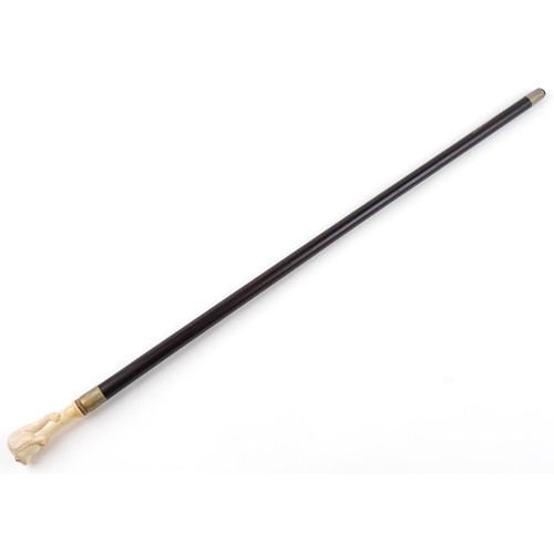 1312 - Hardwood walking stick with carved bone toad design pommel, 90cm in length