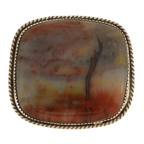 2182 - Unmarked silver mounted agate brooch, 4.6cm wide, 31.5g