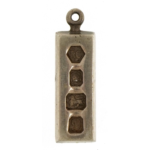 2535 - Silver ingot pendant, Sheffield 1978, 2.6cm high, 7.2g