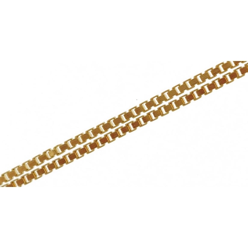 2291 - 18ct gold fine box link necklace, 58cm in length, 3.2g