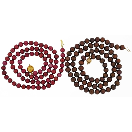 2725 - Two pink and brown cultured pearl necklaces with 9ct gold ball clasps, each 45cm in length, total 39... 