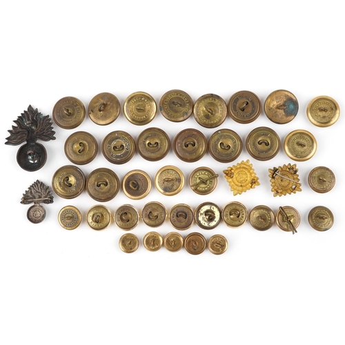 632 - Collection of Victorian and later British and naval interest buttons including Royal Army Service Co... 