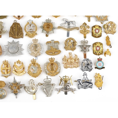 633 - Collection of military interest cap badges, some Staybrite including RAF, Gurkha Transport Regiment ... 