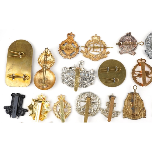 633 - Collection of military interest cap badges, some Staybrite including RAF, Gurkha Transport Regiment ... 