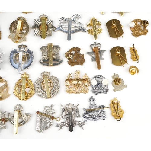 633 - Collection of military interest cap badges, some Staybrite including RAF, Gurkha Transport Regiment ... 