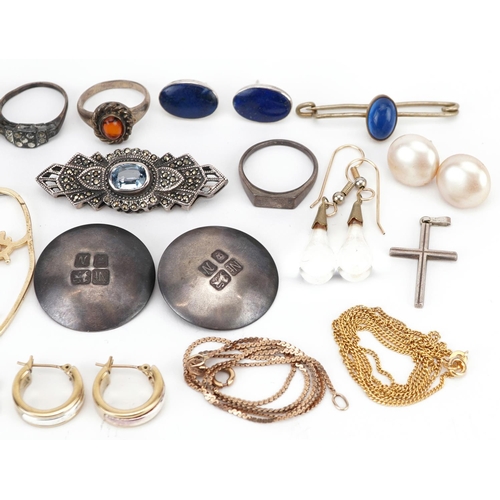 2714 - Antique and later jewellery including a 9ct gold S link necklace, silver and moss agate ring, pair o... 