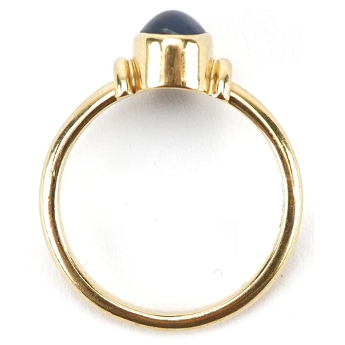 2104 - Jon & Valerie Hill, 18ct gold cabochon sapphire ring with box, the sapphire approximately 7.50mm x 5... 