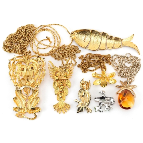 2735 - Vintage costume jewellery including gold plated animal brooches, Diorlan enamel articulated fish pen... 