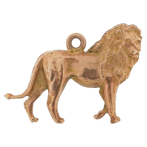 2437 - 9ct gold pendant in the form of a standing lion, 2.5cm wide, 3.2g