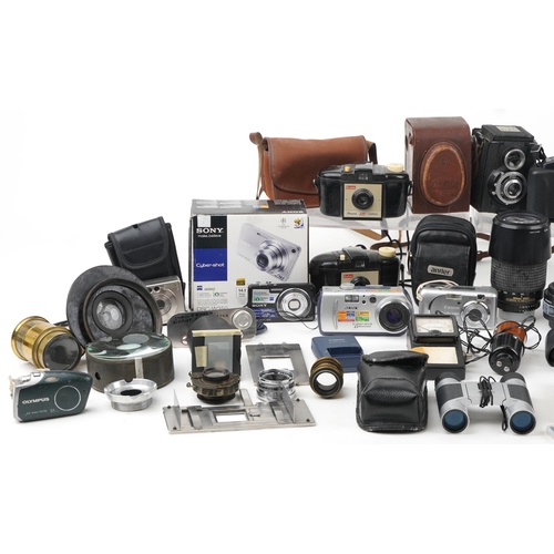 1258 - Vintage and later cameras, accessories and lenses including Kodak, Halina, Sony, Nikon, Olympus and ... 