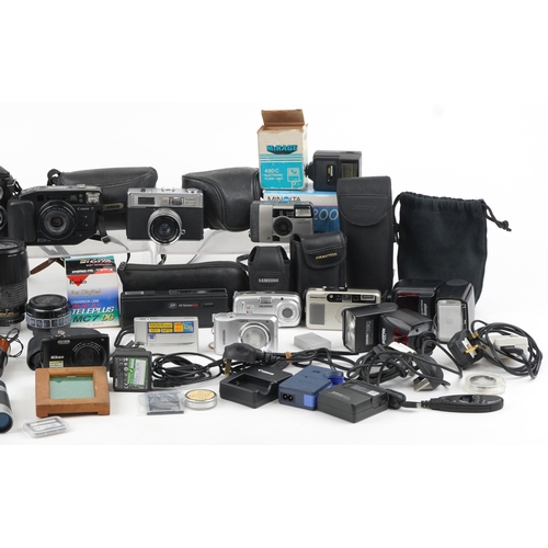 1258 - Vintage and later cameras, accessories and lenses including Kodak, Halina, Sony, Nikon, Olympus and ... 