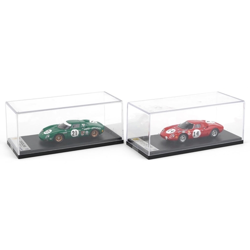 1559 - Two Looksmart 1:43 scale diecast model racing vehicles with boxes and display cases comprising Le Ma... 