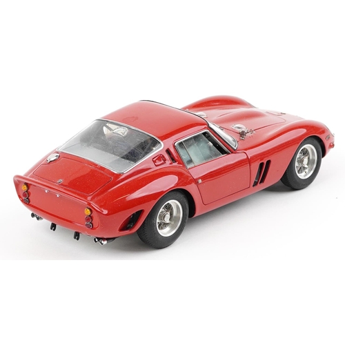 1557 - CMC 1:18 scale diecast model Ferrari 250 GTO in red with box and slip cover