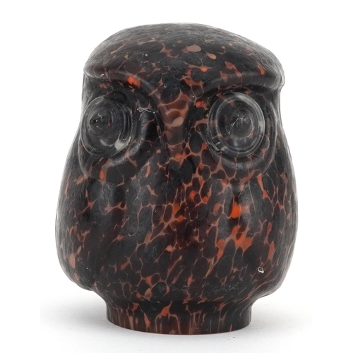 1505 - Brown and orange mottled glass shade in the form of an owl, 7cm high