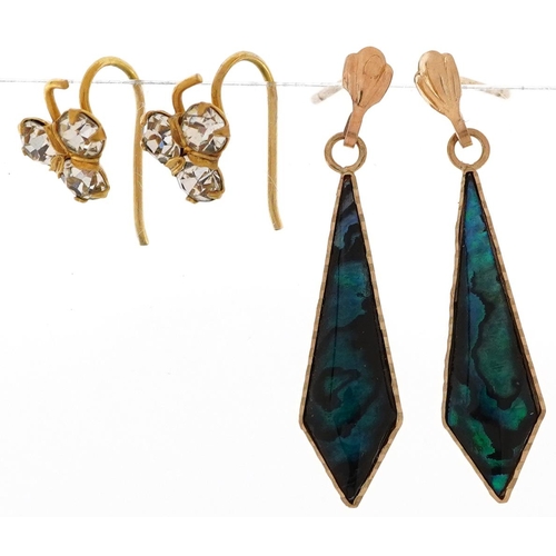 2522 - Two pairs of 9ct gold earrings including a pair abalone drops, the largest 2.5cm high, total 1.4g