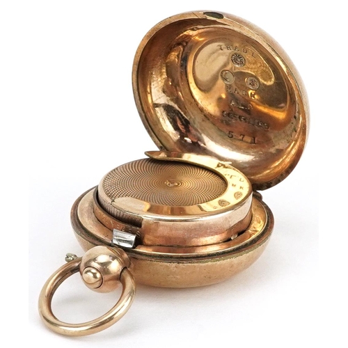 540 - 9ct gold filled sovereign case, 3cm in diameter